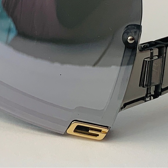 - New 💯 Authentic Gucci MASK-SHAPED FRAME SUNGLASSES - Picture 5 of 11